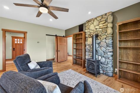 215 Lois Lane Leavenworth WA 98826
