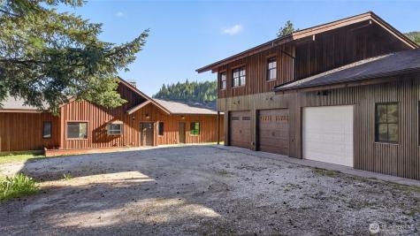 215 Lois Lane Leavenworth WA 98826