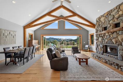 215 Lois Lane Leavenworth WA 98826