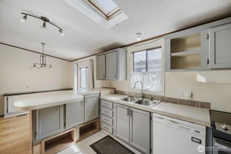 2611 S 288th Street Federal Way WA 98003