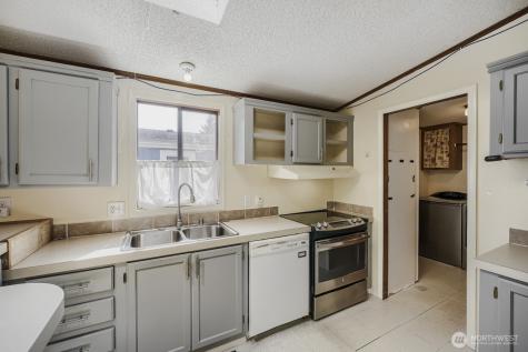 2611 S 288th Street Federal Way WA 98003