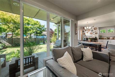 21812 SE 270th Street Maple Valley WA 98038