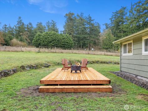207 Fort Casey Road Coupeville WA 98239