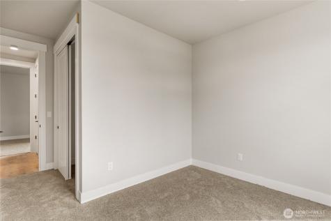 532 S Oasis Loop East Wenatchee WA 98802