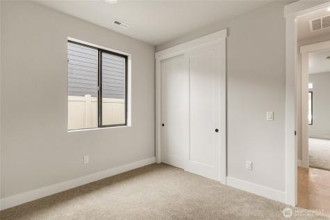 532 S Oasis Loop East Wenatchee WA 98802