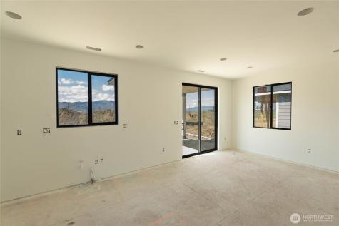 532 S Oasis Loop East Wenatchee WA 98802