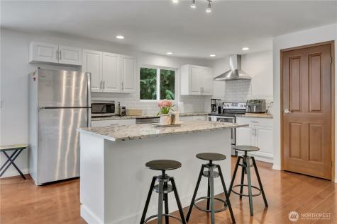 17536 201st Avenue NE Woodinville WA 98077