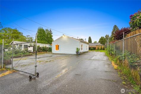 8419 S 116th Seattle WA 98178