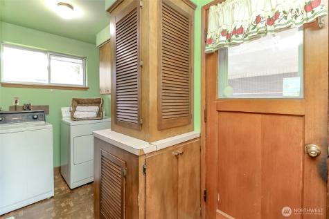 215 E 48th Street Tacoma WA 98404