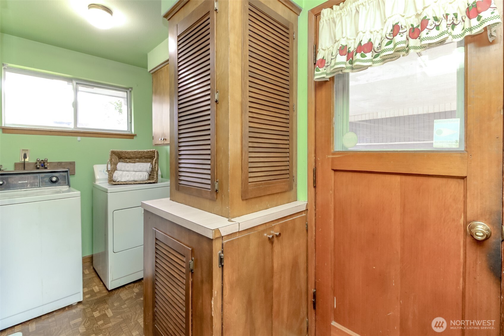 215 E 48th Street Tacoma WA 98404