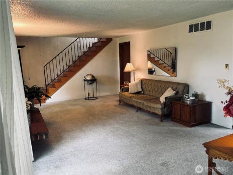 215 E 48th Street Tacoma WA 98404