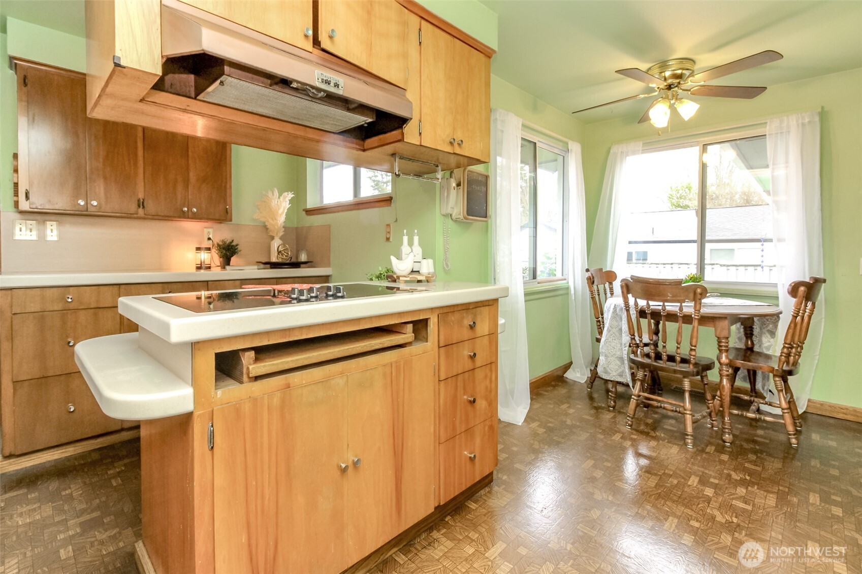 215 E 48th Street Tacoma WA 98404