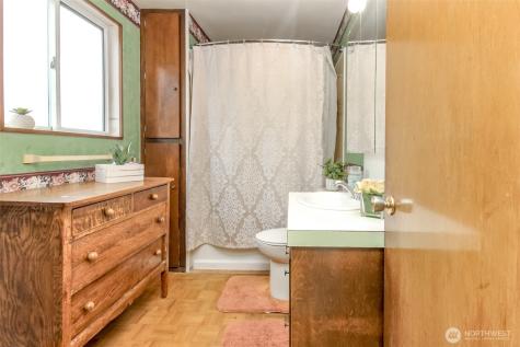 215 E 48th Street Tacoma WA 98404