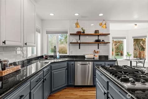 9512 72nd Avenue NW Gig Harbor WA 98332
