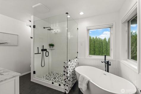 9512 72nd Avenue NW Gig Harbor WA 98332