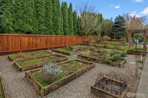 9512 72nd Avenue NW Gig Harbor WA 98332