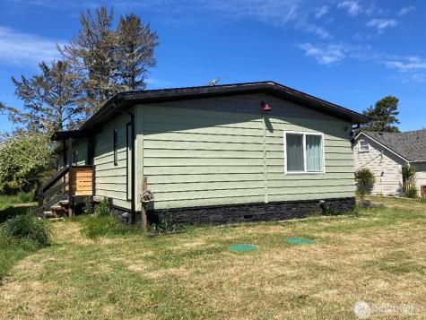 26506 Ridge Avenue Ocean Park WA 98640