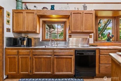 2207 S 304th Street Federal Way WA 98003