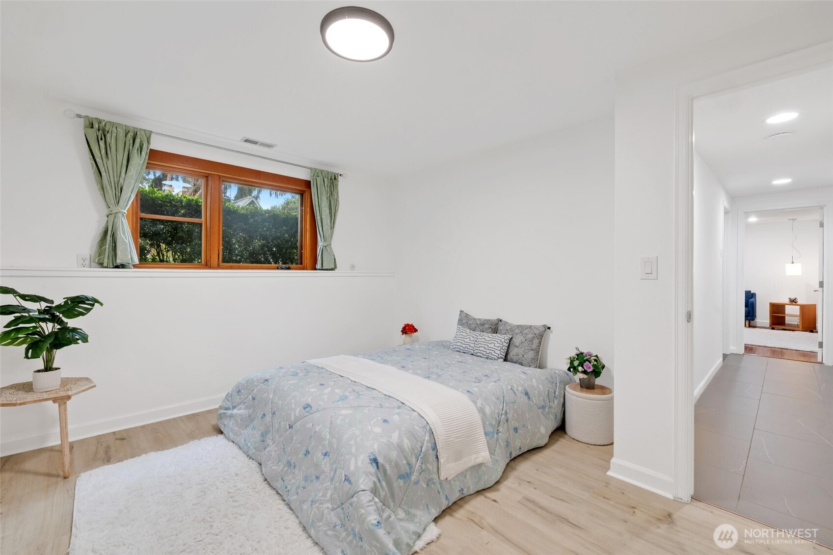 9615 NE 26th Street Clyde Hill WA 98004