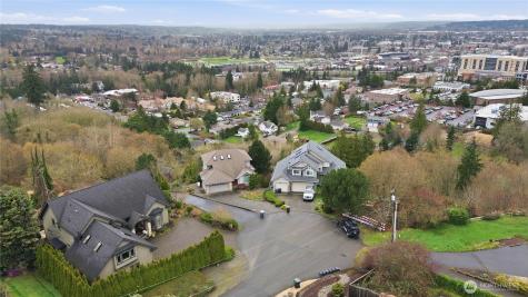 1924 5th Street SE Puyallup WA 98372