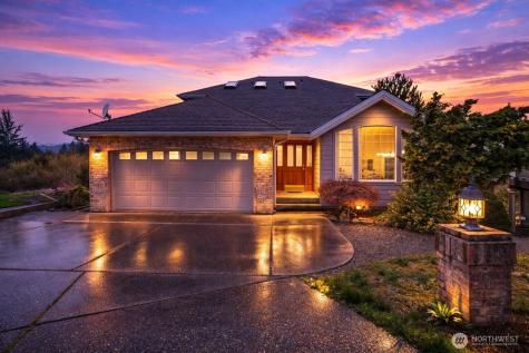 1924 5th Street SE Puyallup WA 98372