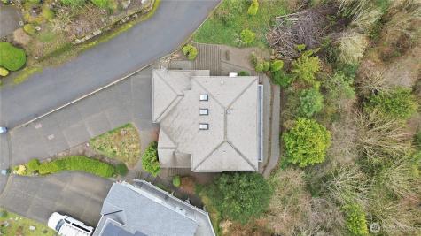 1924 5th Street SE Puyallup WA 98372