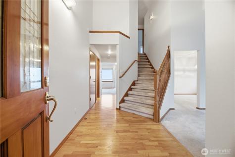 1924 5th Street SE Puyallup WA 98372