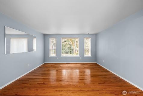 12602 118th Street Court E Puyallup WA 98374