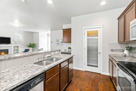 3824 Discovery Avenue SW Bremerton WA 98312
