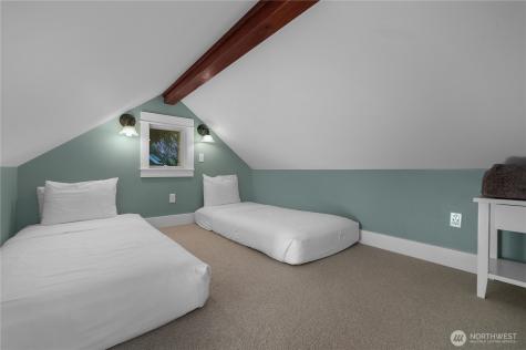 35 Beach Cabin Lane Pacific Beach WA 98571
