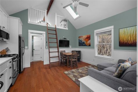 35 Beach Cabin Lane Pacific Beach WA 98571