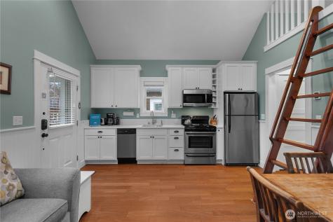 35 Beach Cabin Lane Pacific Beach WA 98571