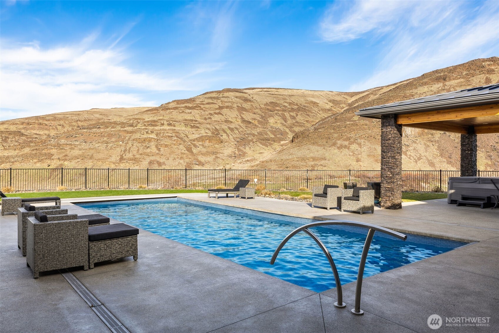 56 Spring Valley Road Rock Island WA 98850