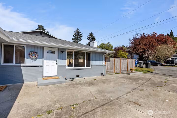 28615 14th Avenue S Federal Way WA 98003