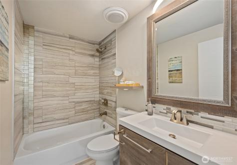 1462 SE Camano Drive Camano Island WA 98282