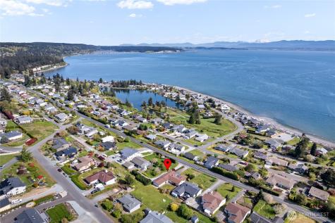 1462 SE Camano Drive Camano Island WA 98282