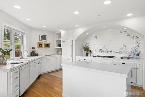 17707 13th Avenue NW Shoreline WA 98177