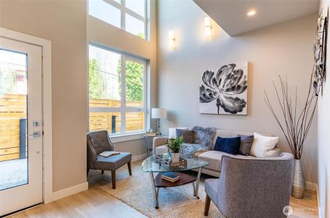 527 S Cloverdale Street Seattle WA 98108