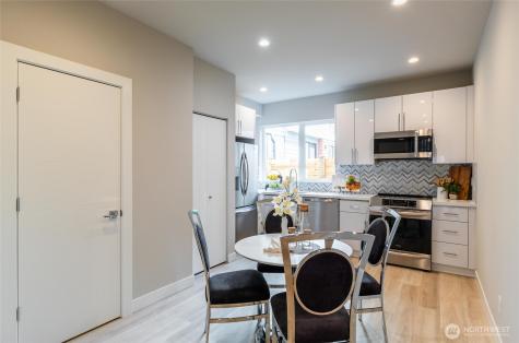 527 S Cloverdale Street Seattle WA 98108