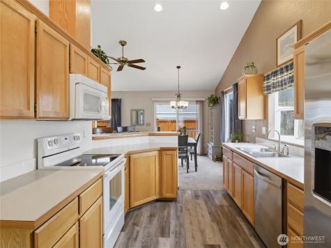 5042 Chambers Creek Loop SE Olympia WA 98501