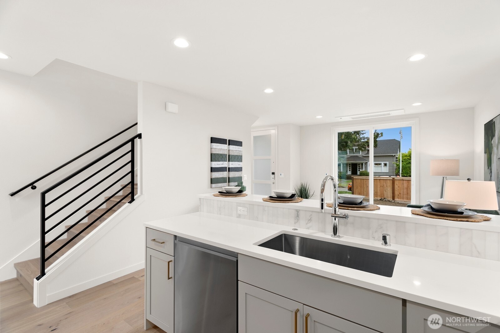 2817 W Bertona Street Seattle WA 98199