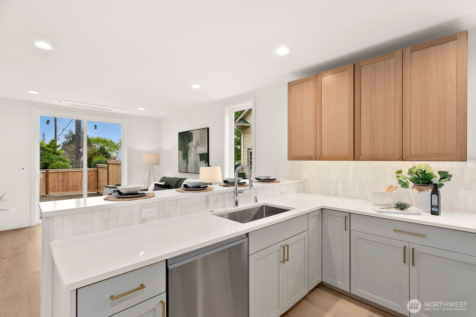 2817 W Bertona Street Seattle WA 98199