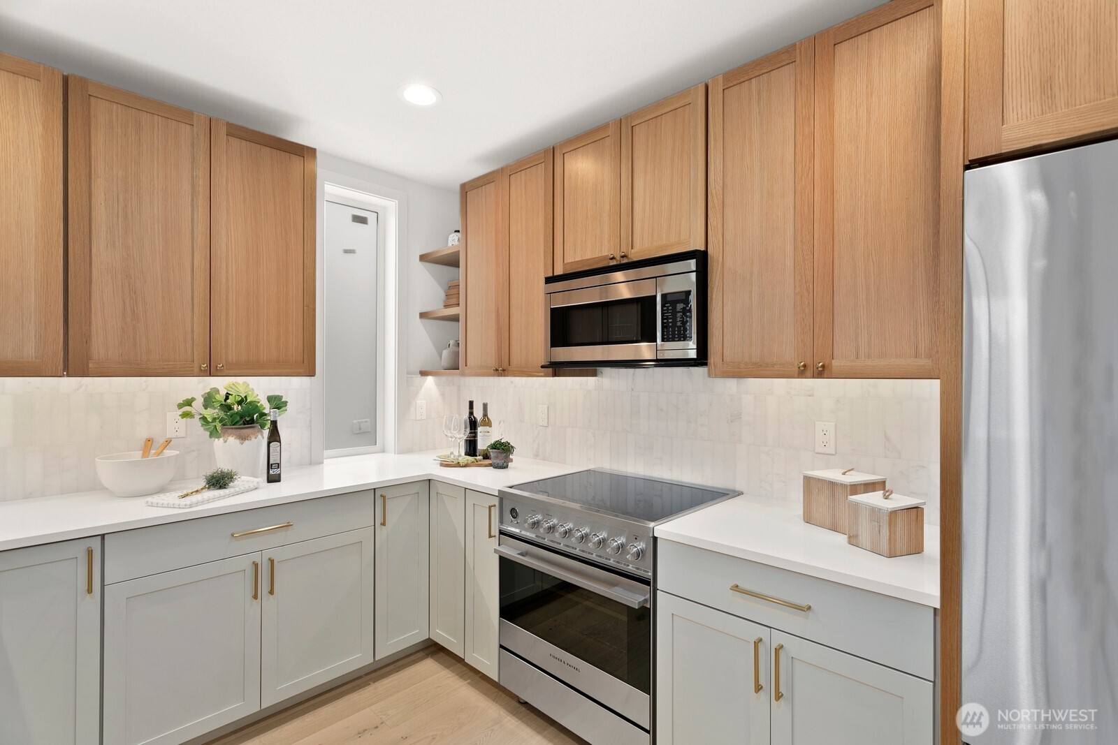 2817 W Bertona Street Seattle WA 98199