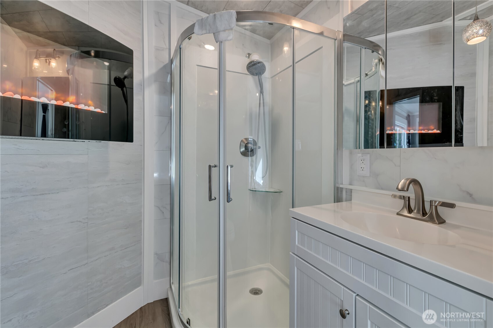2302 SE R Street Auburn WA 98002