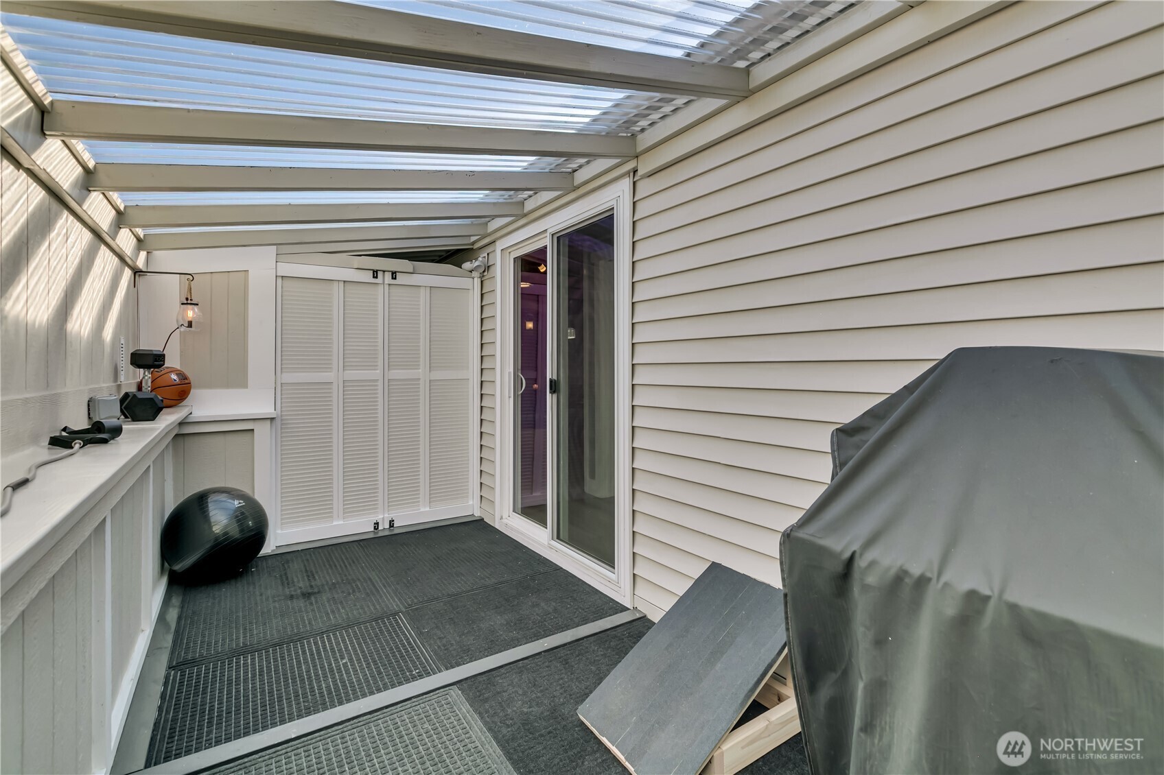 2302 SE R Street Auburn WA 98002