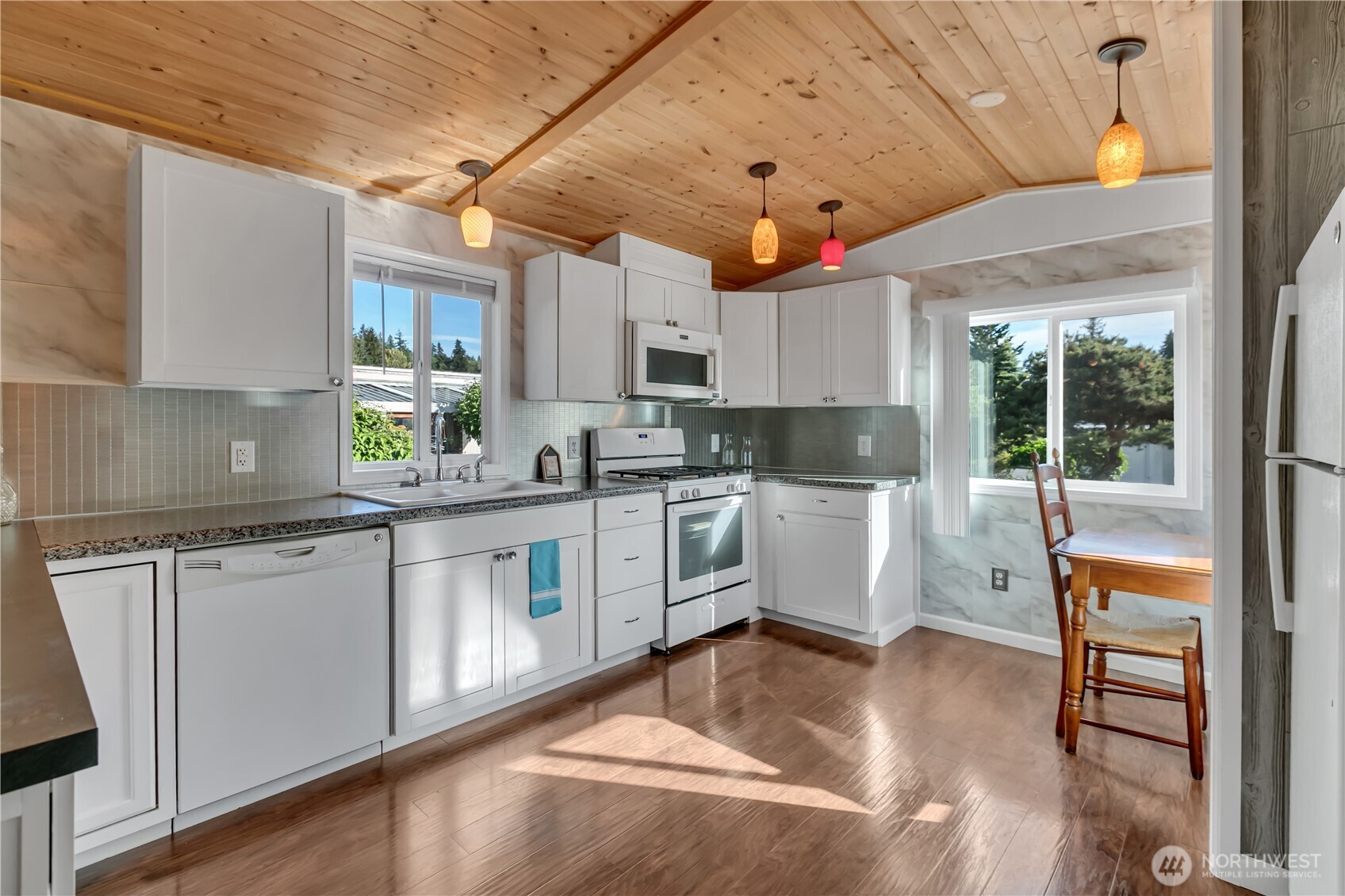 2302 SE R Street Auburn WA 98002