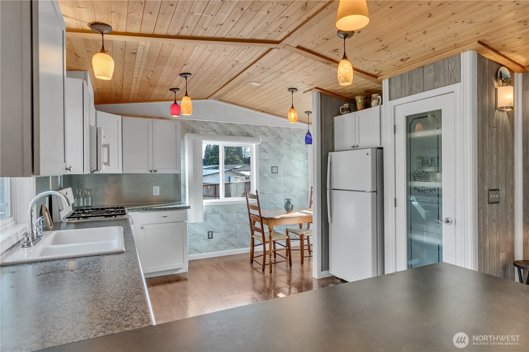 2302 SE R Street Auburn WA 98002