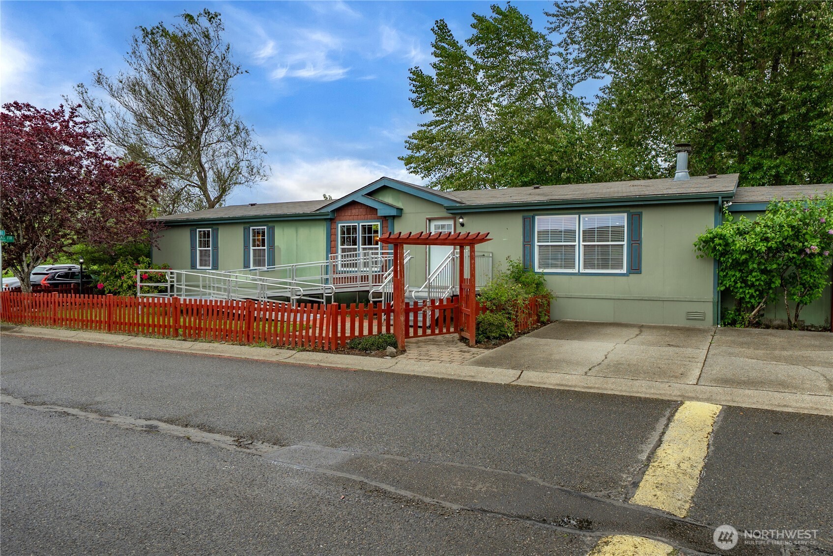 337 Redwood Street Enumclaw WA 98022
