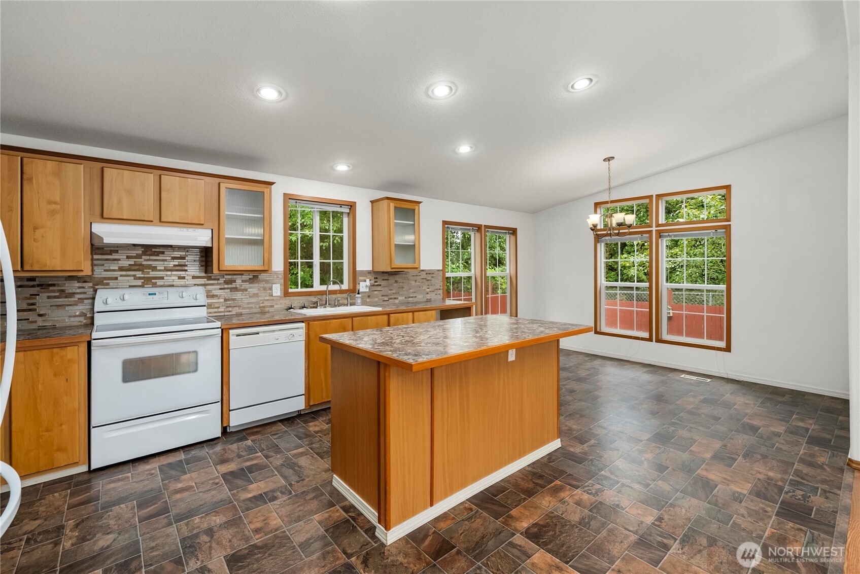 337 Redwood Street Enumclaw WA 98022