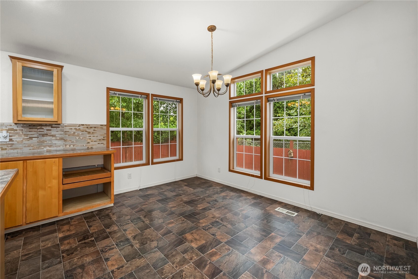 337 Redwood Street Enumclaw WA 98022